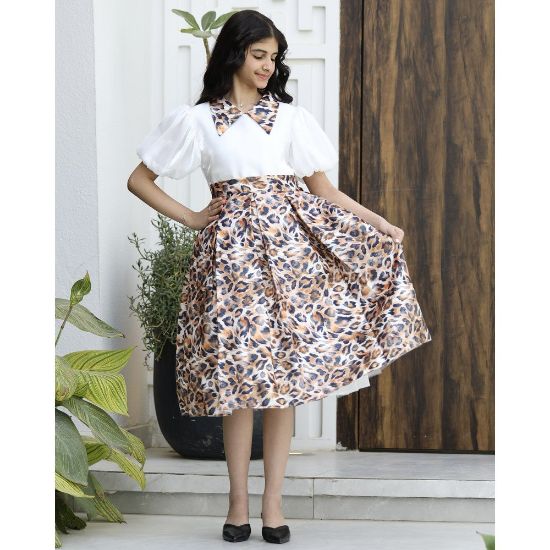 صورة فستان بناتي نمري بأكمام منفوشة وتصميم عصري - M3722